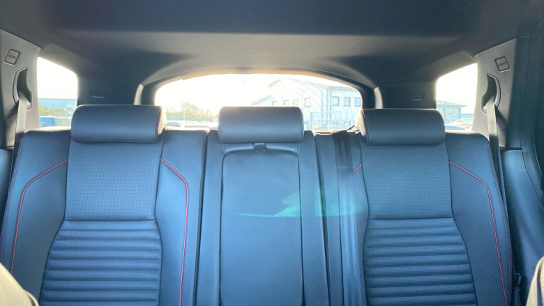 Land Rover Discovery Sport 1.5 P300e R-Dynamic HSE 5dr Auto [5 Seat] Station Wagon